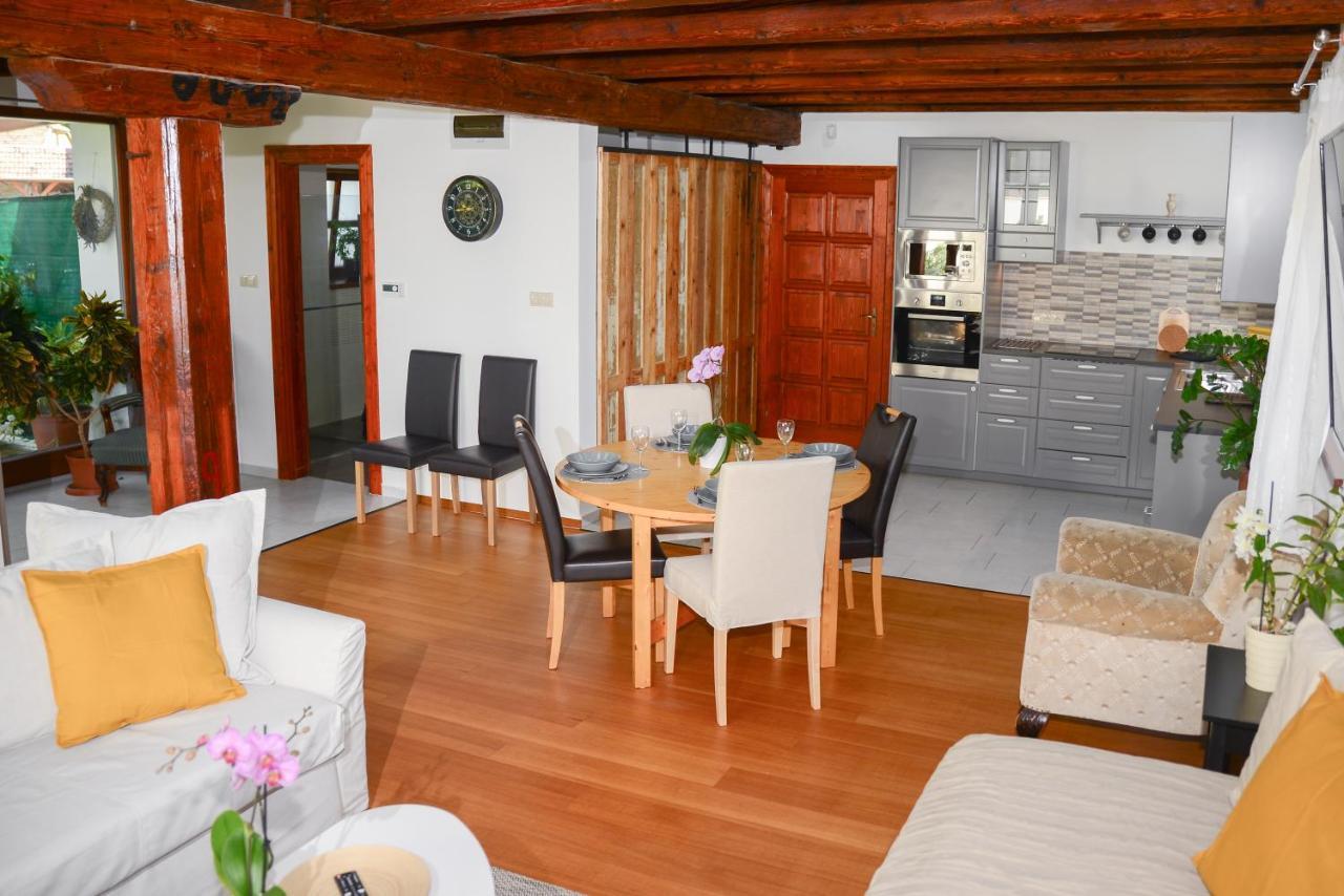 גיור Somos Apartman מראה חיצוני תמונה